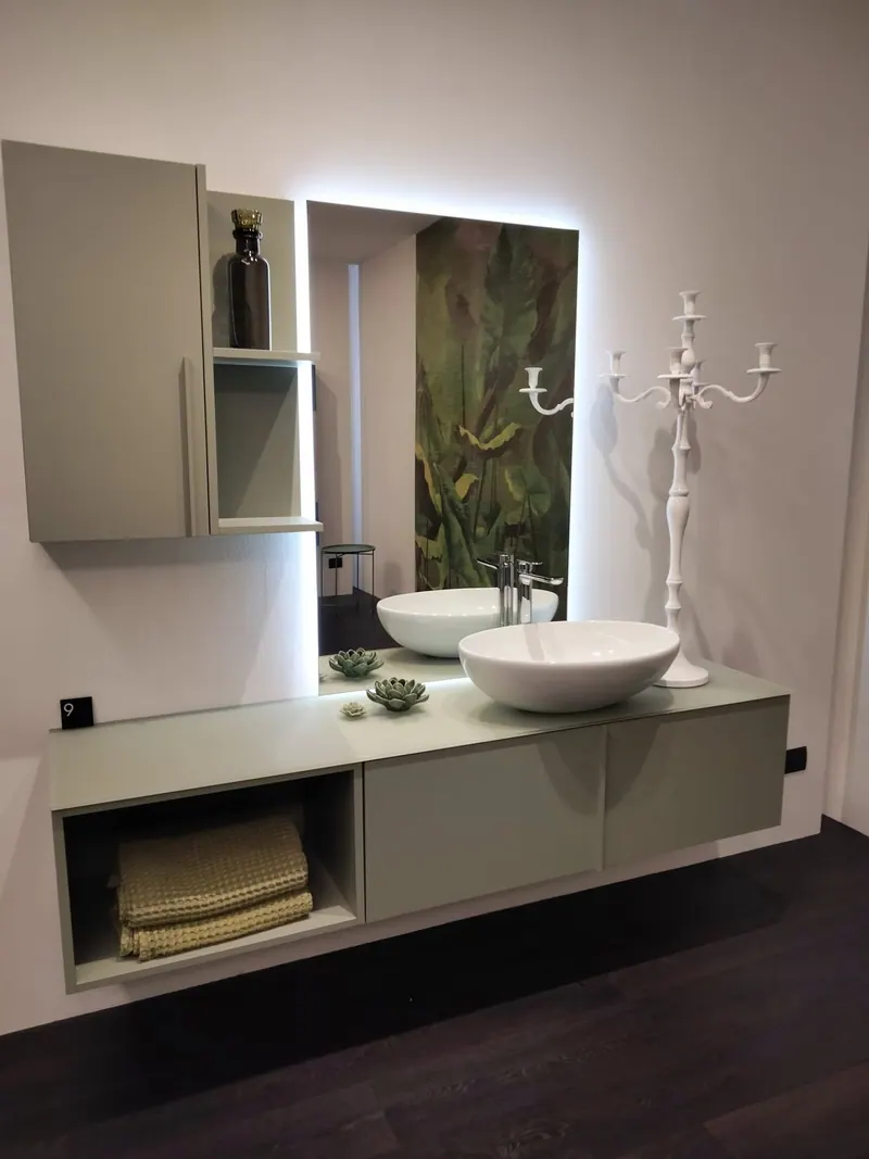 Mobile bagno verde salvia con specchio luminoso